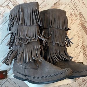 Minnetonka 3 Layer Fringe Suede Boots